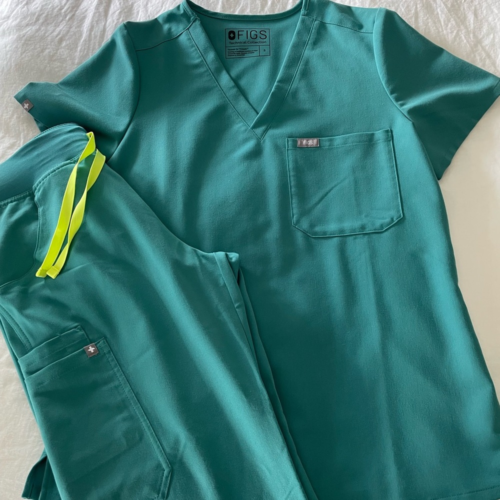 Figs Limited Edition color Catarina One-Pocket Scrub Top